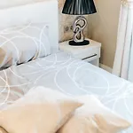 Parliment Luxury Apartment *